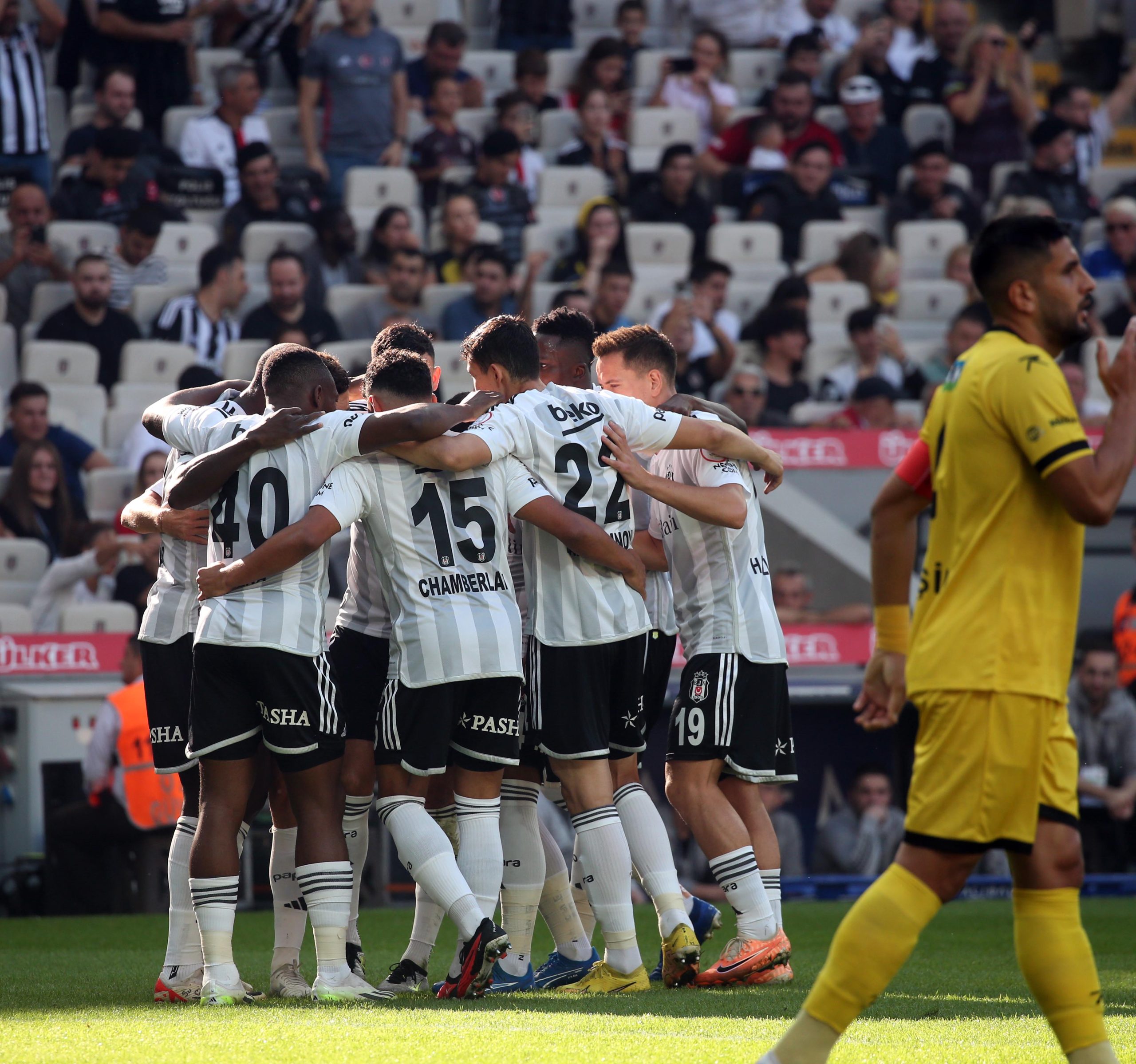 Beşiktaş 3 puanla moral buldu